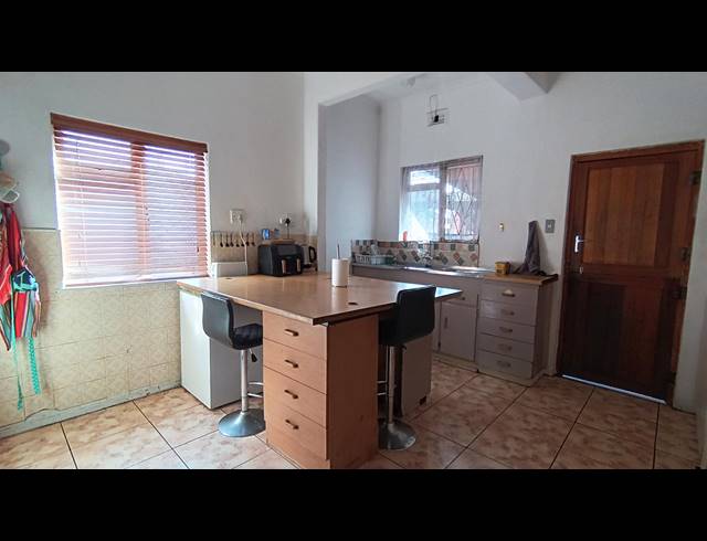 3 BEDROOM FREESTANDING FOR SALE IN VASCO ESTATE